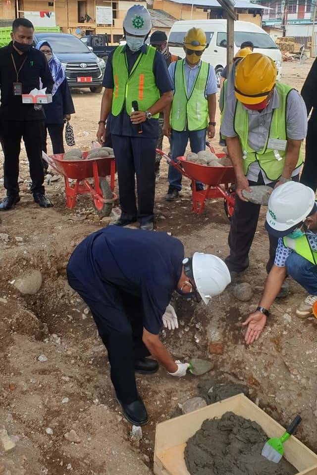 Peletakan batu pertama renov kantor 4